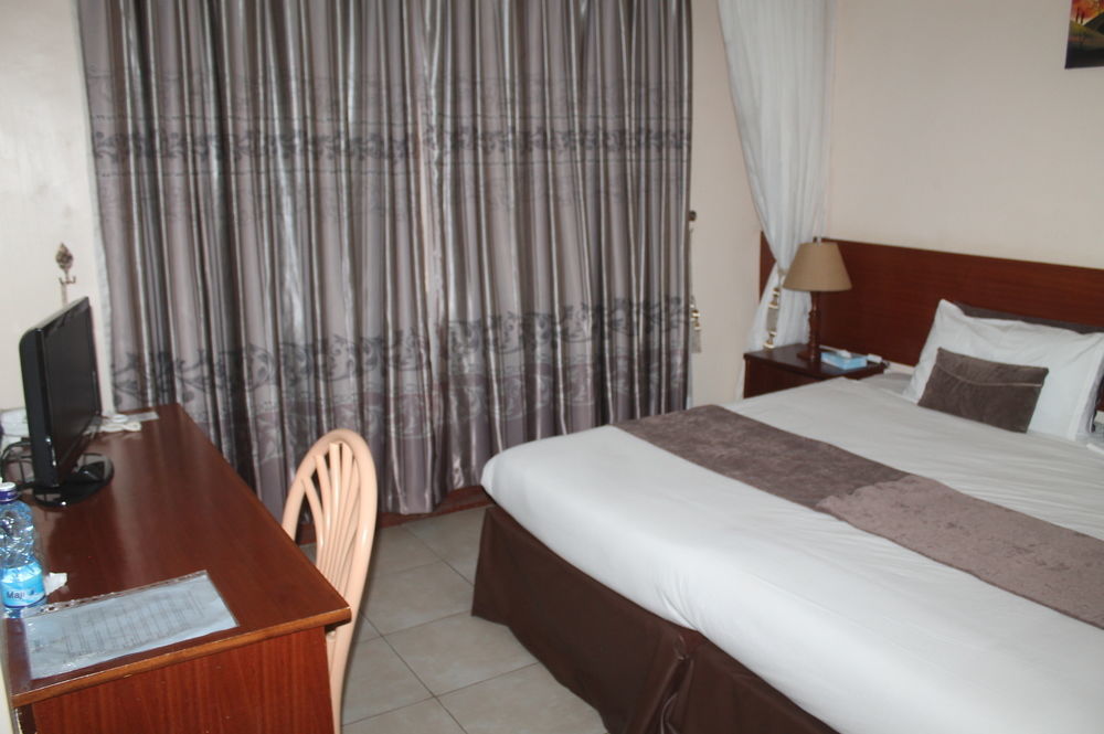Victoria Comfort Inn 基苏木 外观 照片