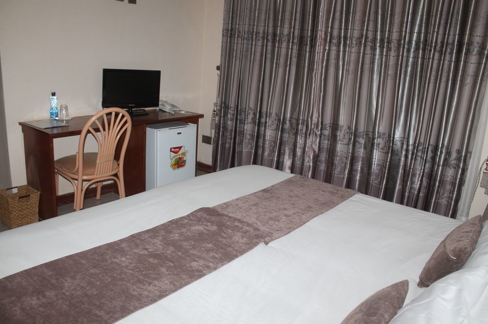 Victoria Comfort Inn 基苏木 外观 照片