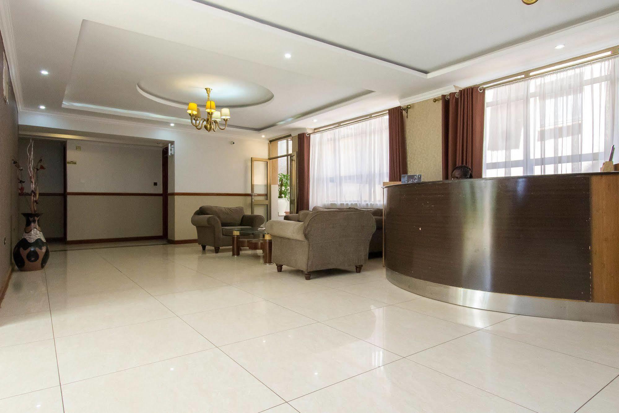 Victoria Comfort Inn 基苏木 外观 照片