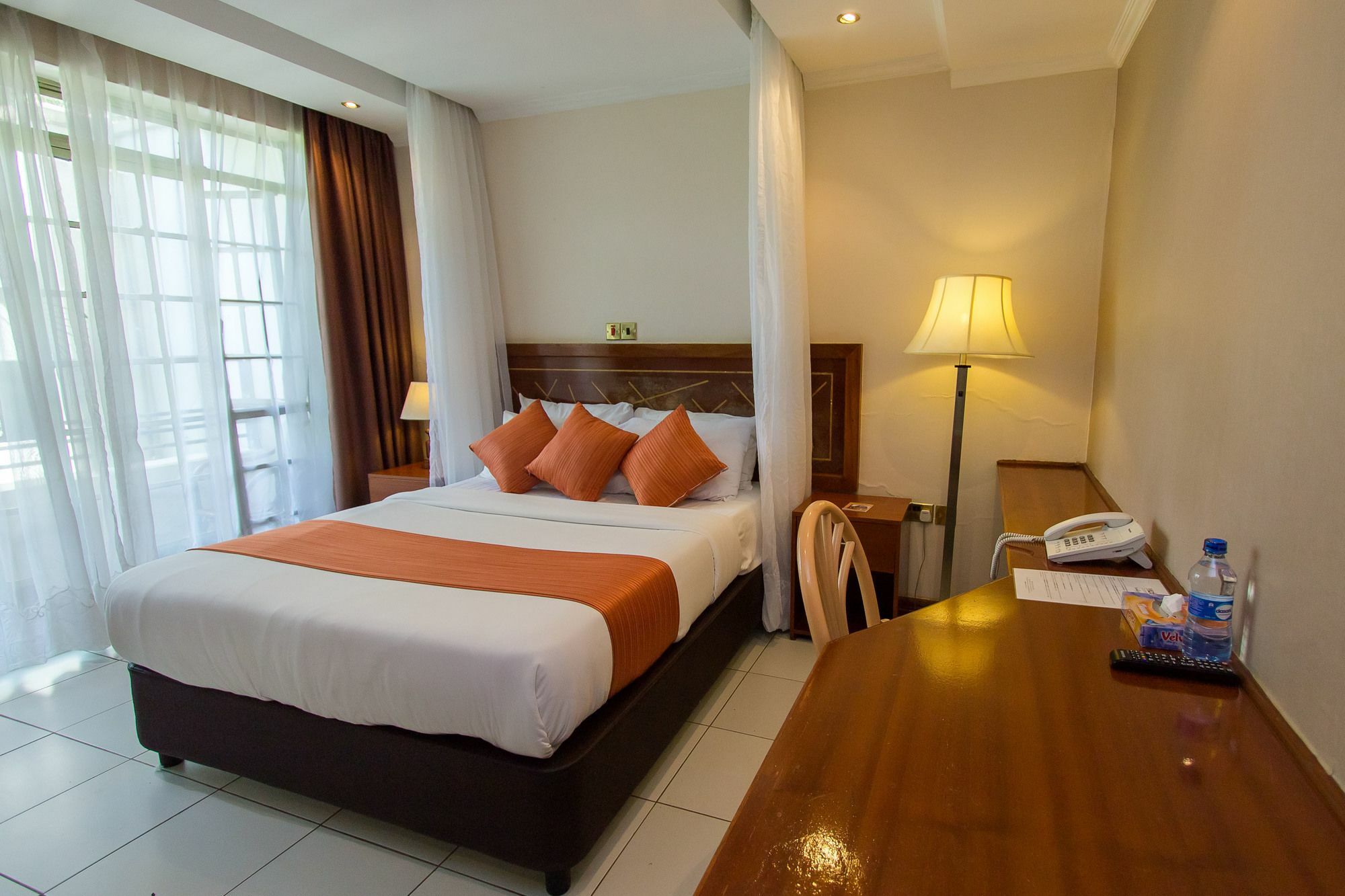 Victoria Comfort Inn 基苏木 外观 照片